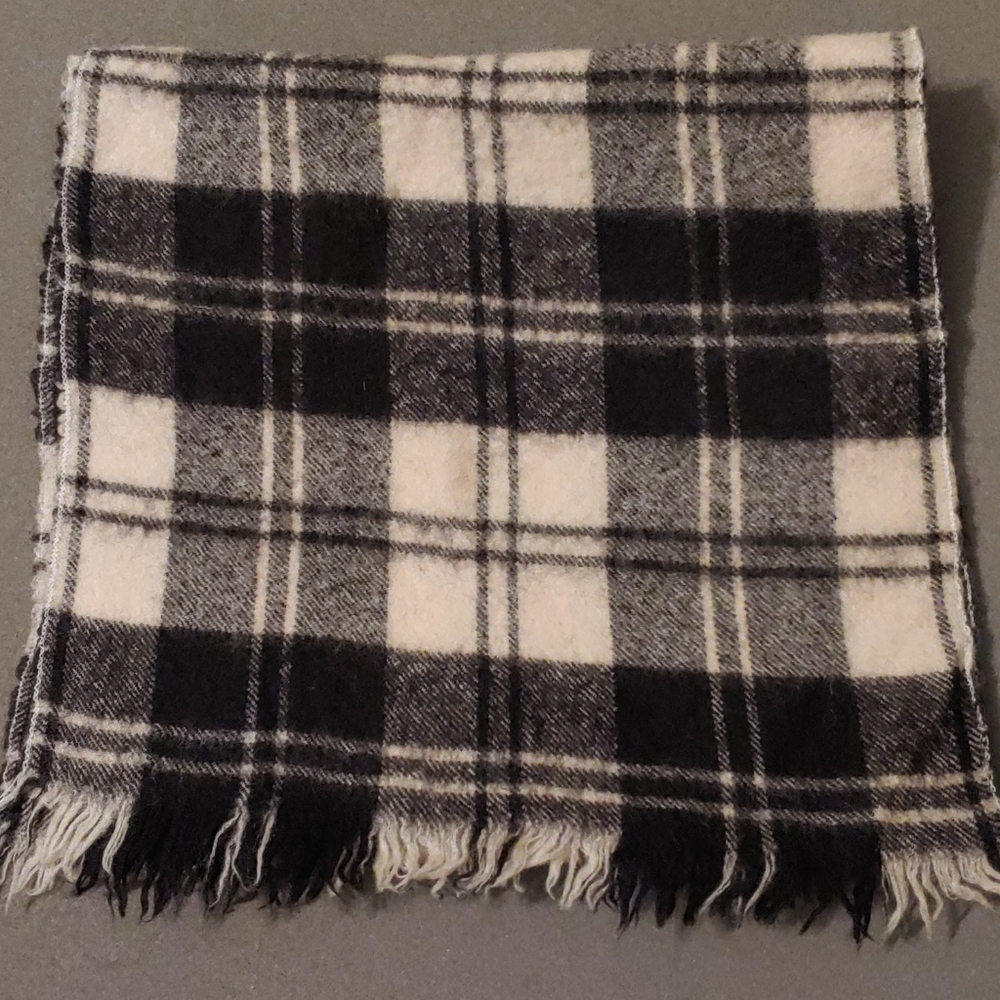 Woman's Scarf